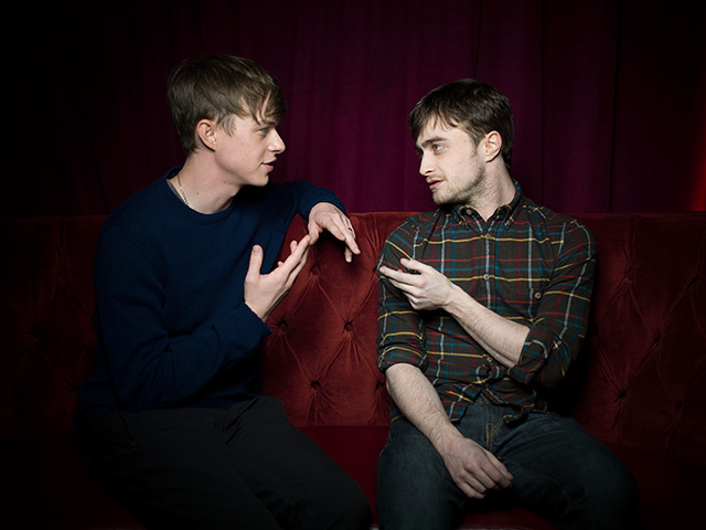 Dane DeHaan ve Daniel Radcliffe; Kill Your Darlings'te.
